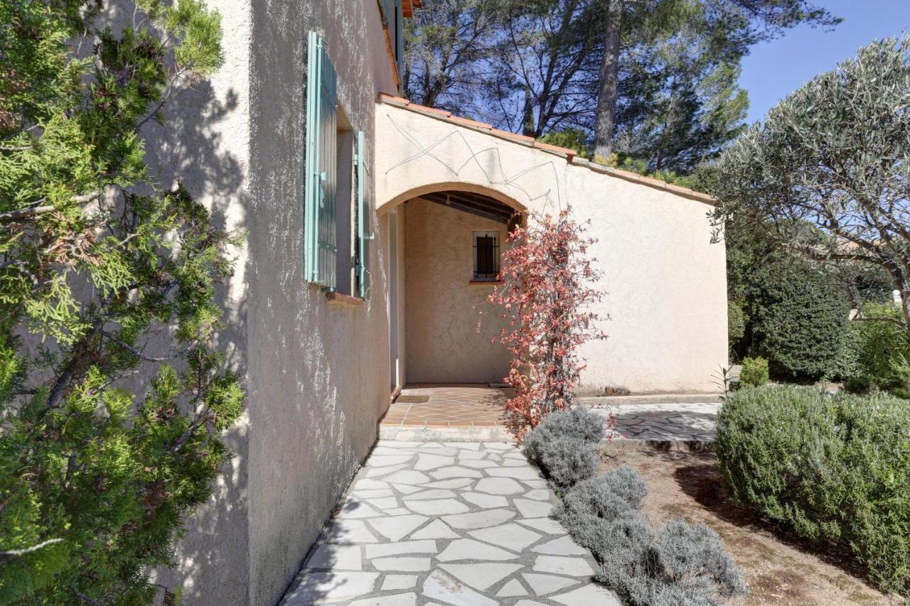 Villa 8 Pers, Climatisee, Piscine Chauffee, Un Havre De Paix Sous Les Pins Parasols Roquebrune-sur-Argens Exterior photo