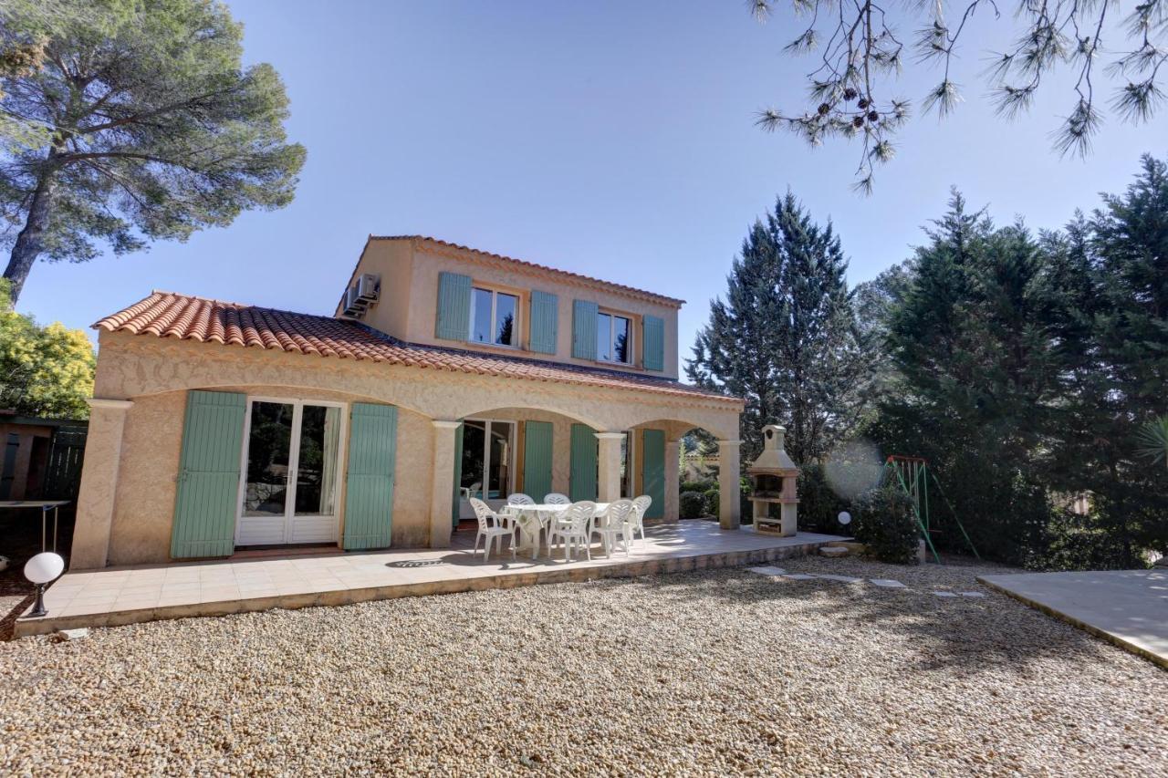 Villa 8 Pers, Climatisee, Piscine Chauffee, Un Havre De Paix Sous Les Pins Parasols Roquebrune-sur-Argens Exterior photo