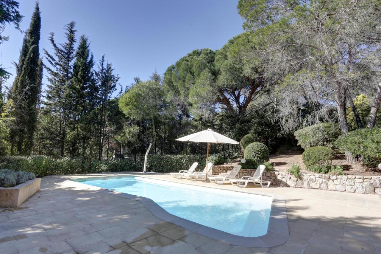 Villa 8 Pers, Climatisee, Piscine Chauffee, Un Havre De Paix Sous Les Pins Parasols Roquebrune-sur-Argens Exterior photo