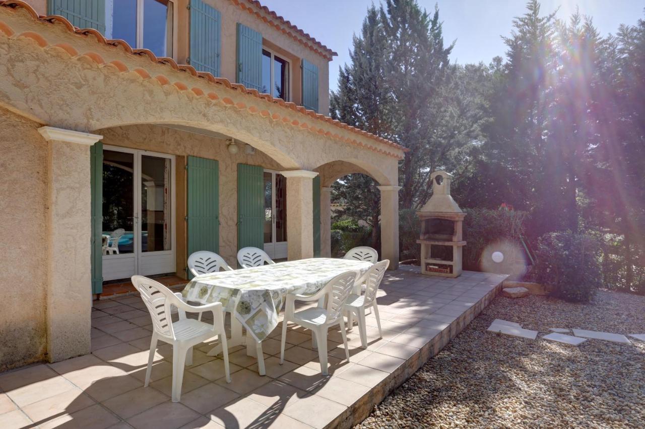 Villa 8 Pers, Climatisee, Piscine Chauffee, Un Havre De Paix Sous Les Pins Parasols Roquebrune-sur-Argens Exterior photo