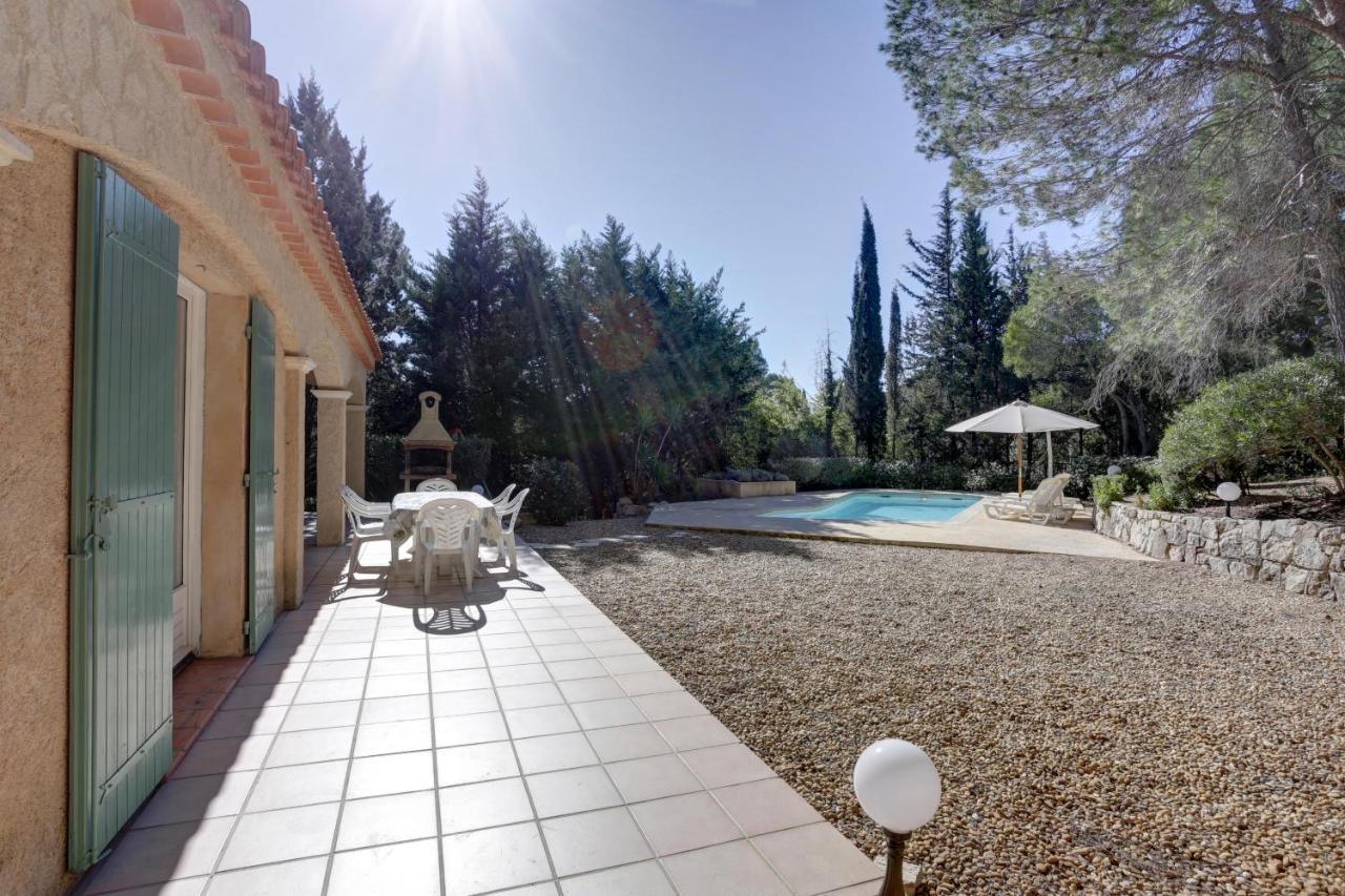 Villa 8 Pers, Climatisee, Piscine Chauffee, Un Havre De Paix Sous Les Pins Parasols Roquebrune-sur-Argens Exterior photo